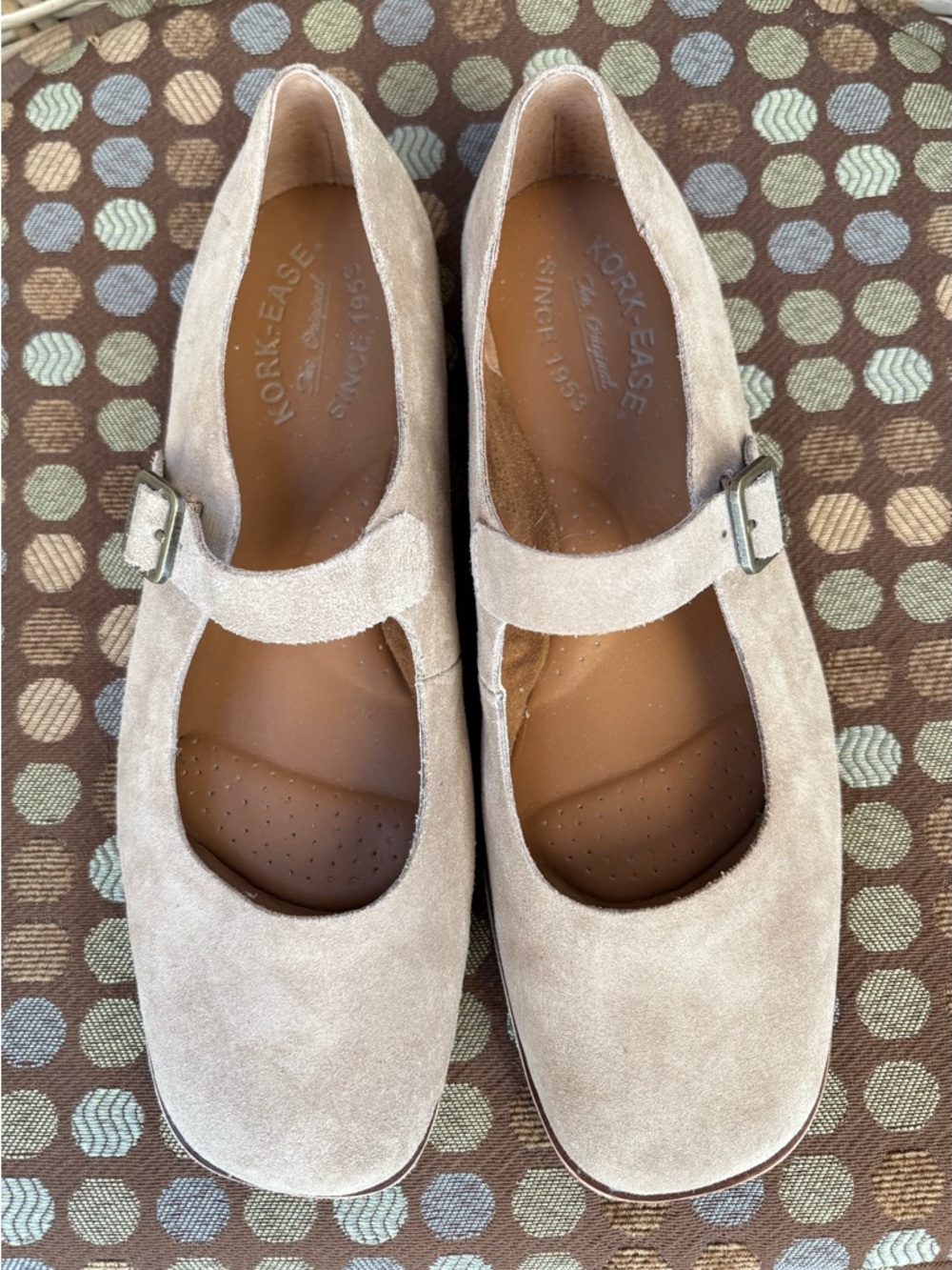KORK-EASE Prato Suede Mary Jane Buckle Flat Shoes in Tan